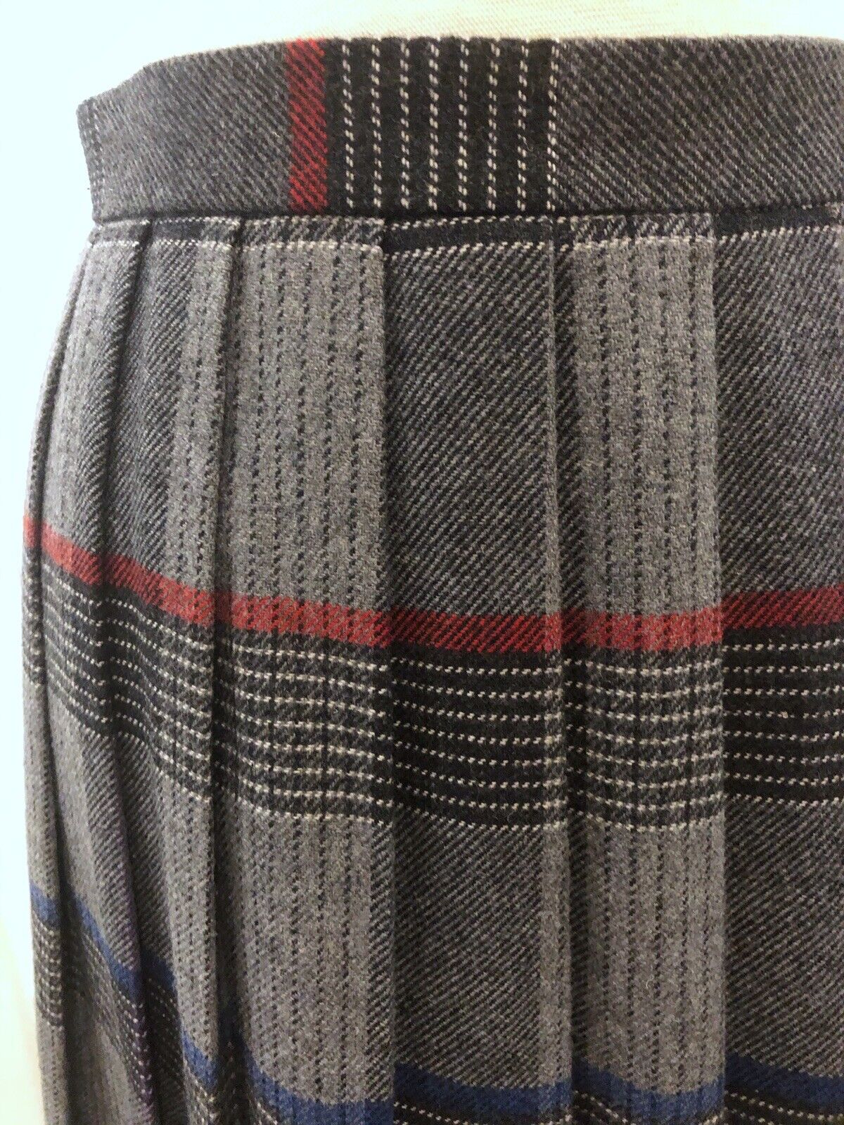 Vintage Koret Career Wool Skirt Size 12 Pleated Tartan Plaid Gray Made In USA - Fresh Stock Dated March 2026