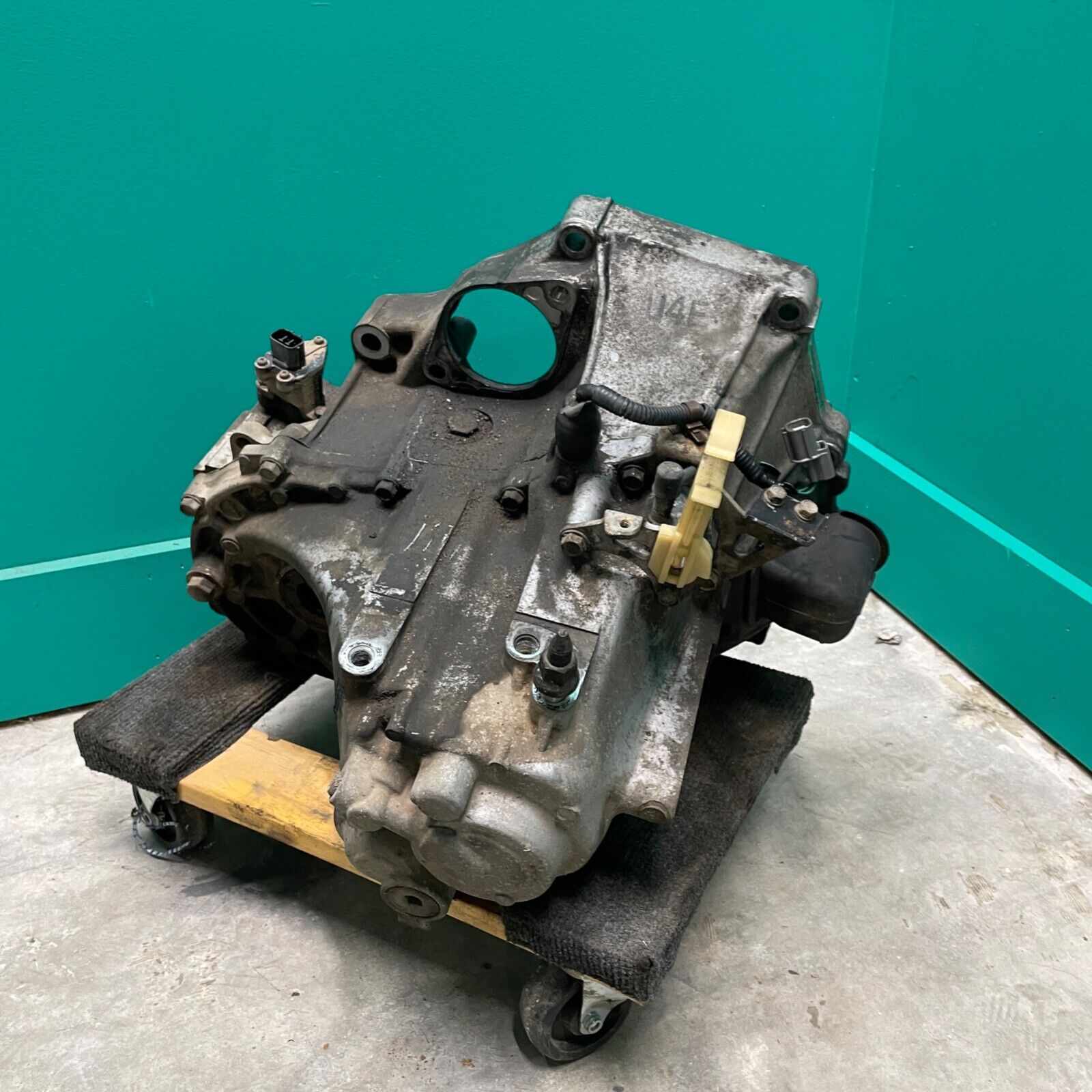 92-95 Honda Civic EX / SI Manual Transmission - 5 Speed - VTEC D16Z6 - Fresh Stock Dated February 2026