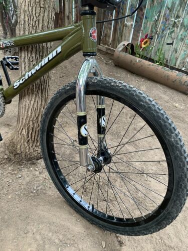 Schwinn Pro Stock 3 Cruiser 24” BMX Racing Bike - Fresh Stock Dated February 2026