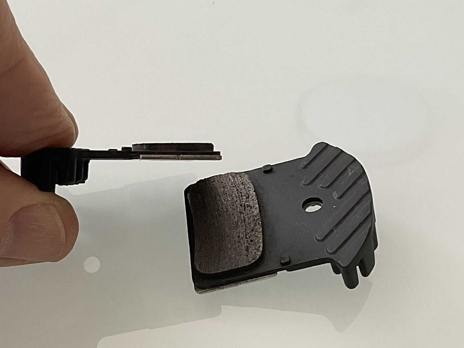 shimano j04c metal disc brake pads, 2 Sets* - Fresh Stock Dated February 2026