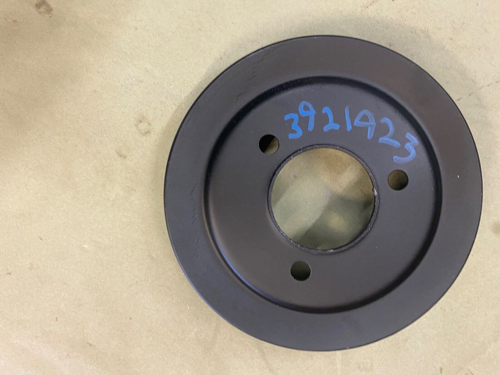 OMC / Mercruiser Pulley 3921923 2V Belt Harmonic Balancer Mount 6 3/4 diameter - Fresh Stock Dated February 2026