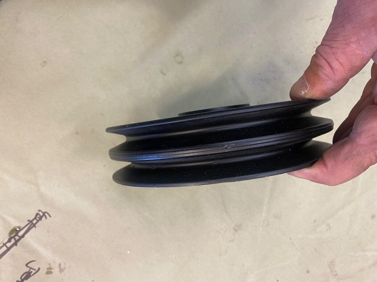 OMC / Mercruiser Pulley 3921923 2V Belt Harmonic Balancer Mount 6 3/4 diameter - Fresh Stock Dated February 2026