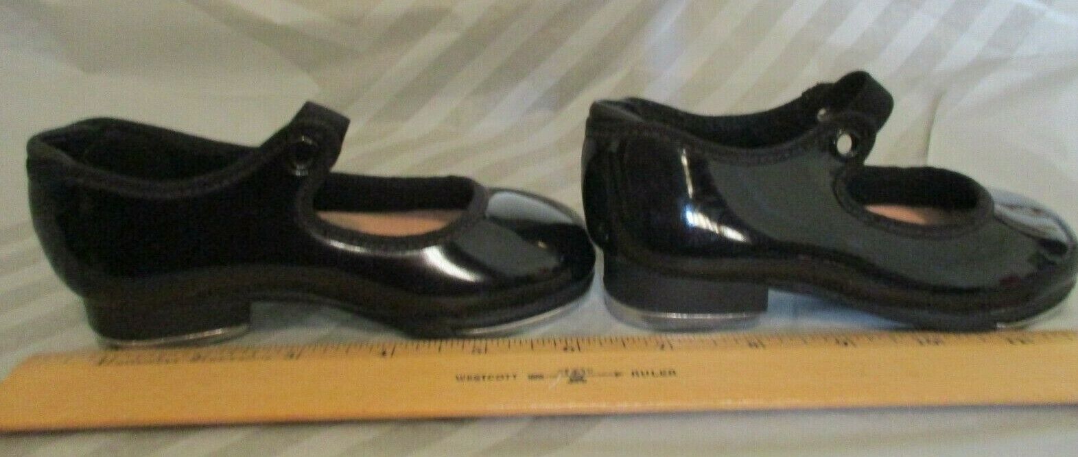Capezio Black Faux Patent TELE TONE Mary Jane Shoes Girls Size 7.5 M - Fresh Stock Dated December 2025