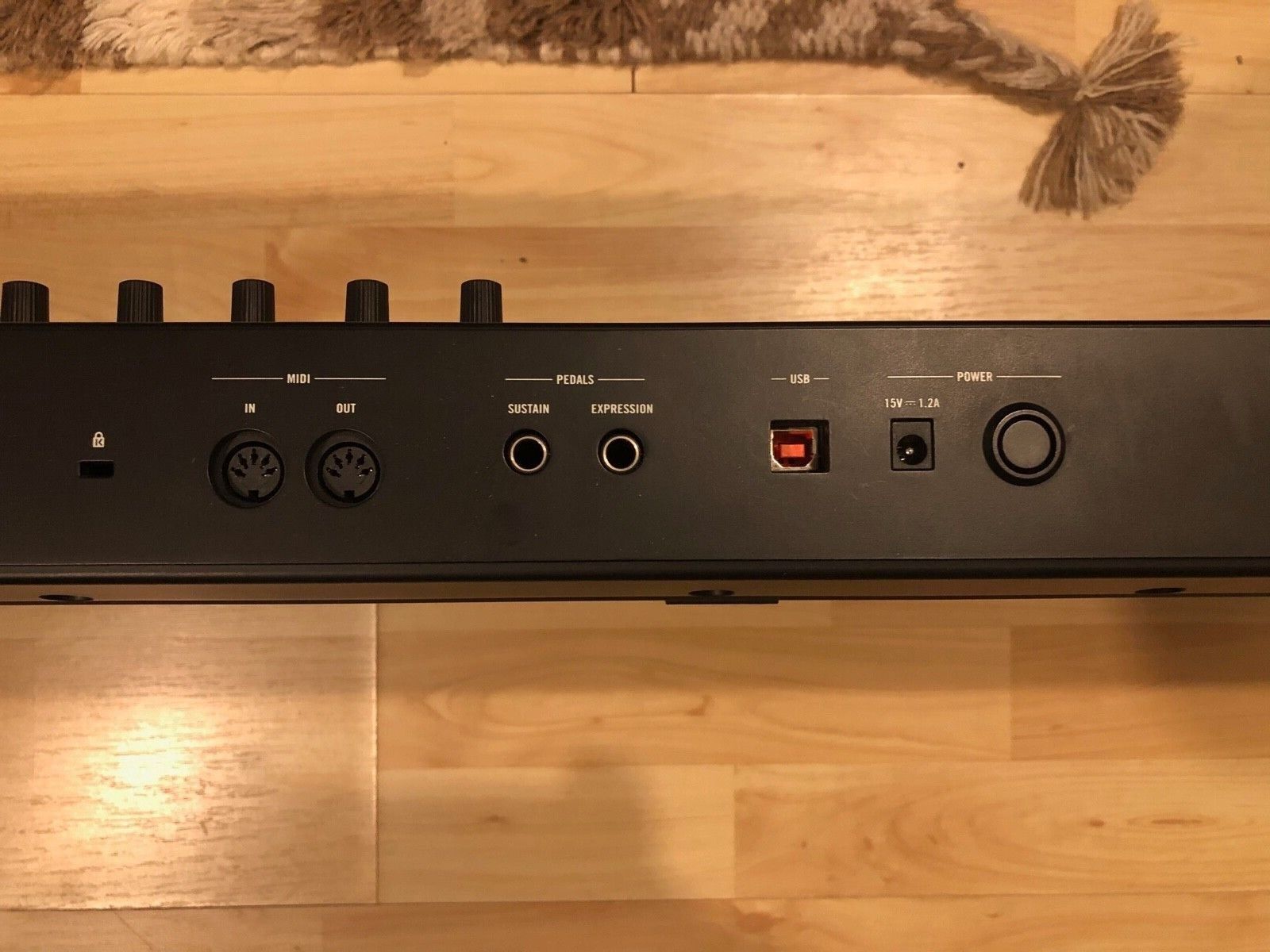 Native Instruments Komplete Kontrol S61 Keyboard Midi Controller Great Condition - Fresh Stock Dated February 2026