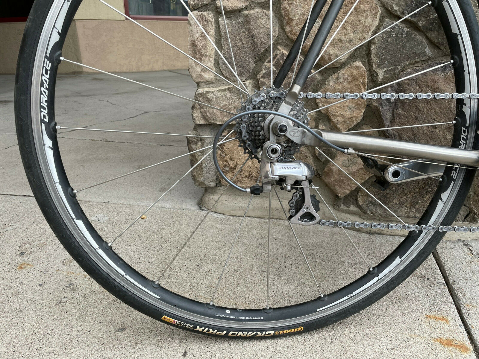 Seven Cycles - Elium SG Titanium / Carbon Road Bike - Dura-Ace - 59cm (C-T) - Fresh Stock Dated February 2026