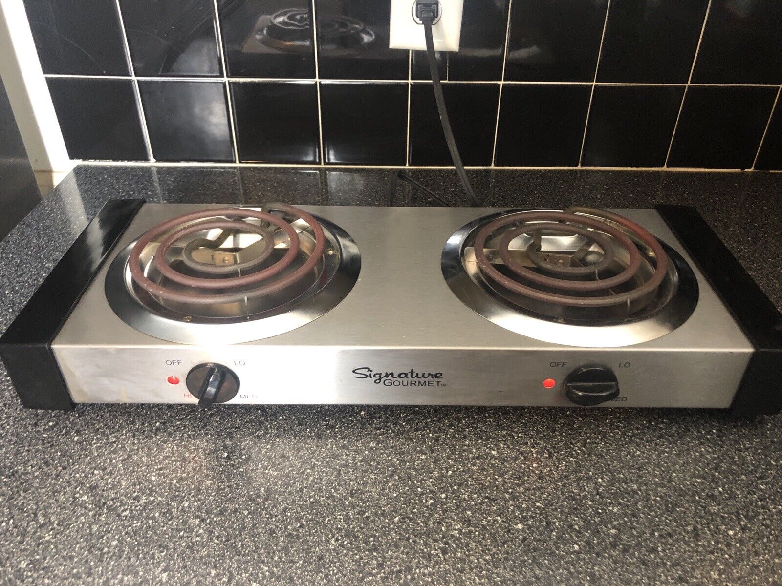 Signature Gourmet Electric 2 Dual Burner Countertop Buffet Range Stove - Fresh Stock Dated February 2026