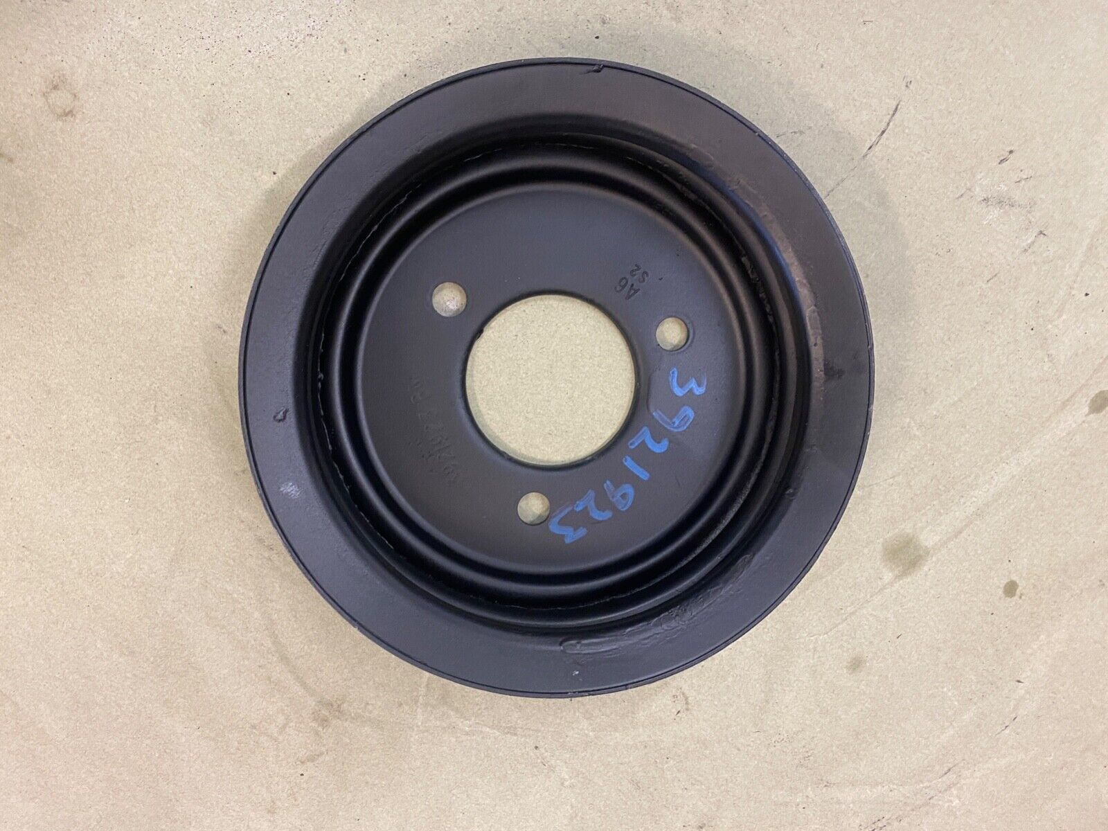 OMC / Mercruiser Pulley 3921923 2V Belt Harmonic Balancer Mount 6 3/4 diameter - Fresh Stock Dated February 2026