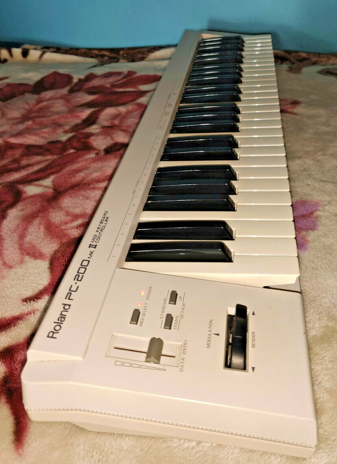 VINTAGE ROLAND PC-200 MK-II MIDI Ctrl Keyboard - Parts or Repair - Pre-Owned - Fresh Stock Dated February 2026