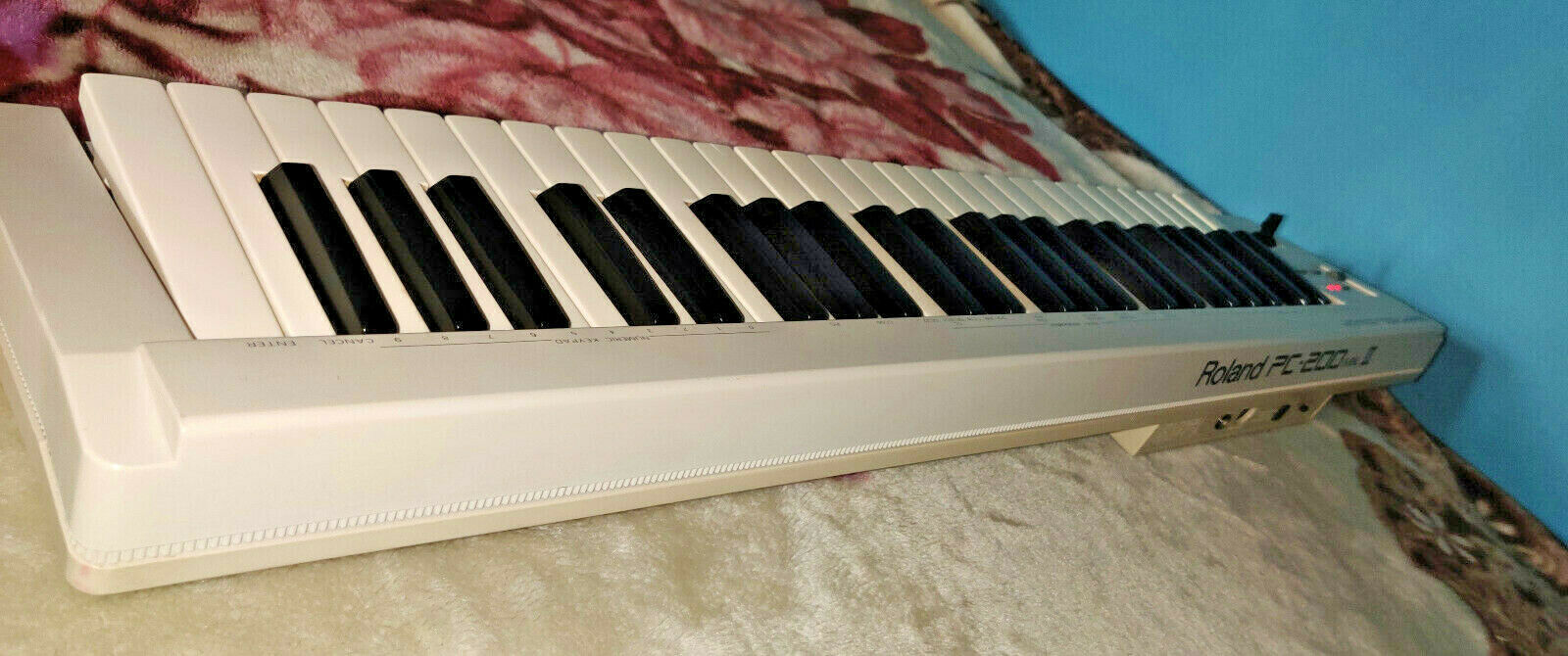 VINTAGE ROLAND PC-200 MK-II MIDI Ctrl Keyboard - Parts or Repair - Pre-Owned - Fresh Stock Dated February 2026