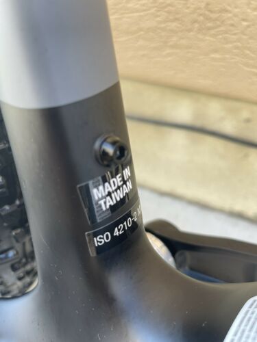 Salsa Beargrease Carbon 27.5 - Fresh Stock Dated February 2026