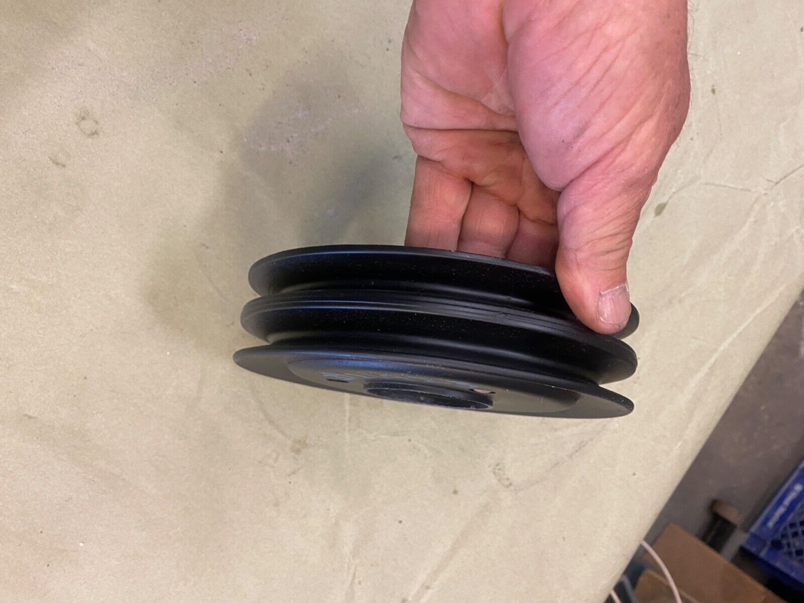 OMC / Mercruiser Pulley 3921923 2V Belt Harmonic Balancer Mount 6 3/4 diameter - Fresh Stock Dated February 2026