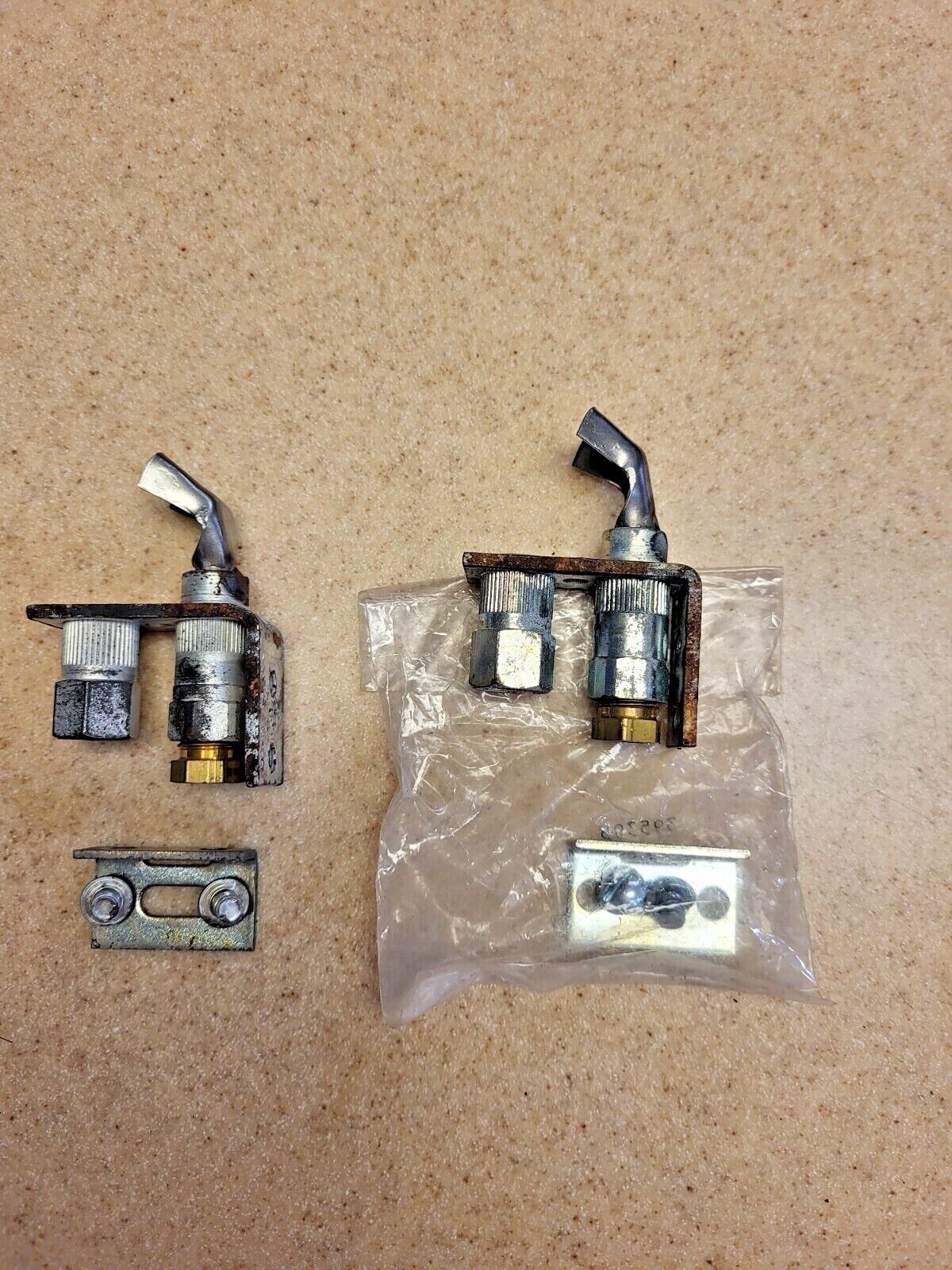 2 ~ NEW ~ Honeywell Q314A 4586 Pilot Burner ~ Use with natural gas - Fresh Stock Dated February 2026