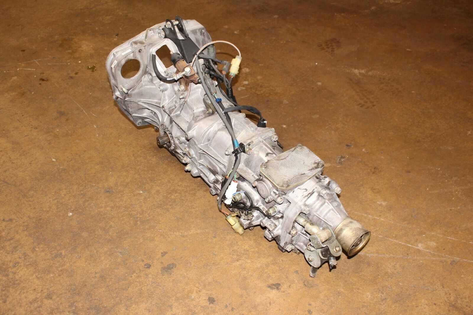 JDM 1995-1996 SUBARU IMPREZA 5 SPEED MANUAL TRANSMISSION AWD 3.9 RATIO - Fresh Stock Dated February 2026