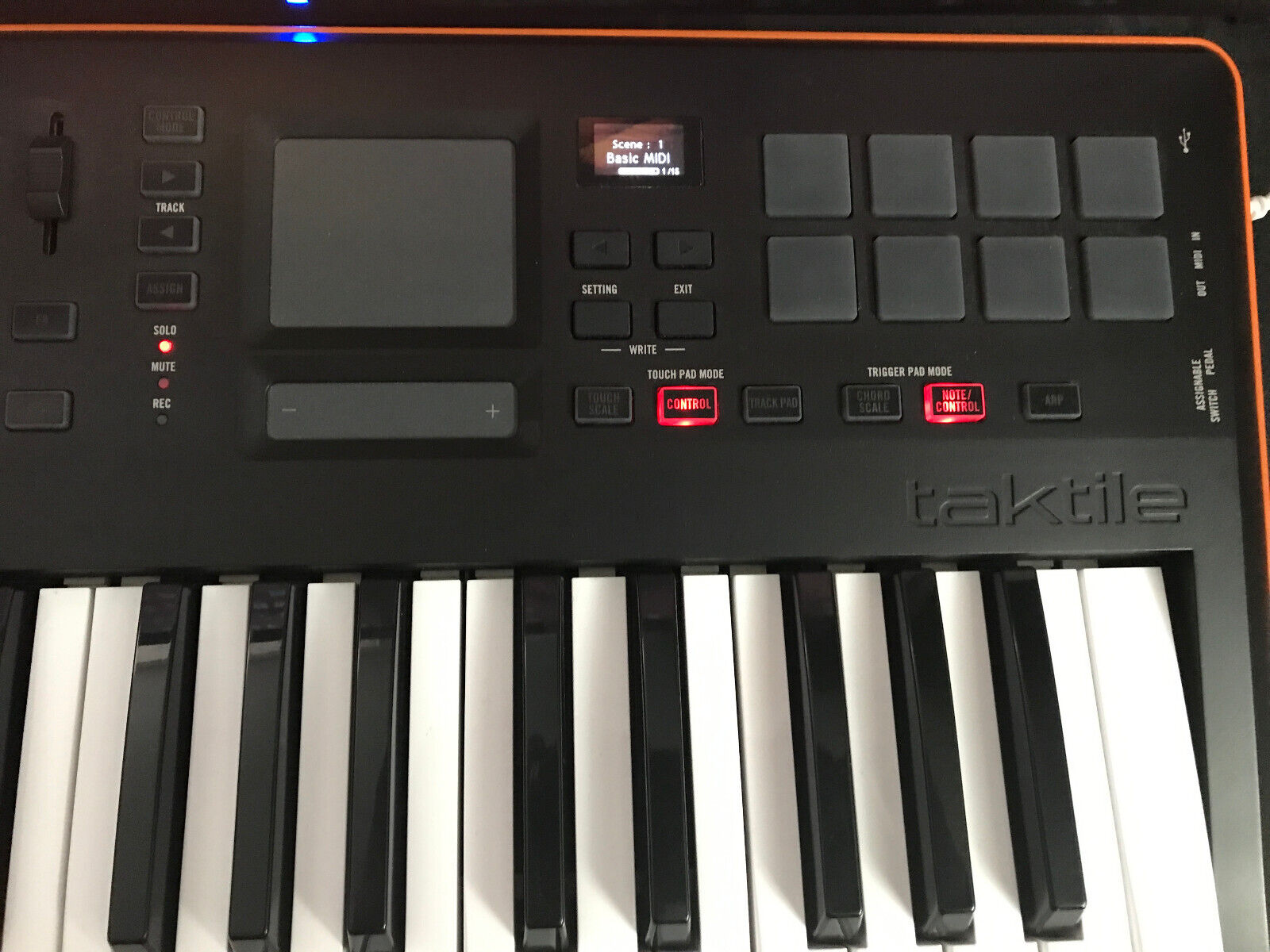 KORG TAKTILE 25 MIDI/USB Controller KEYBOARD with Orange Base - Fresh Stock Dated February 2026