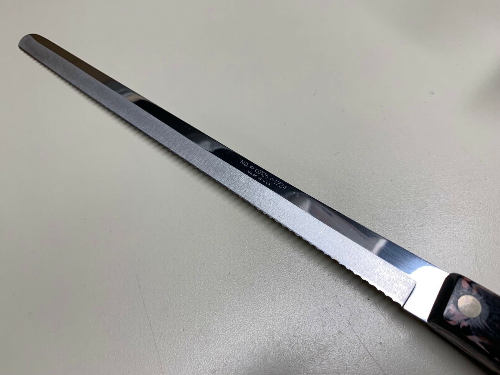 CUTCO classic 1724 slicer knife USA made *NICE* - Fresh Stock Dated December 2025