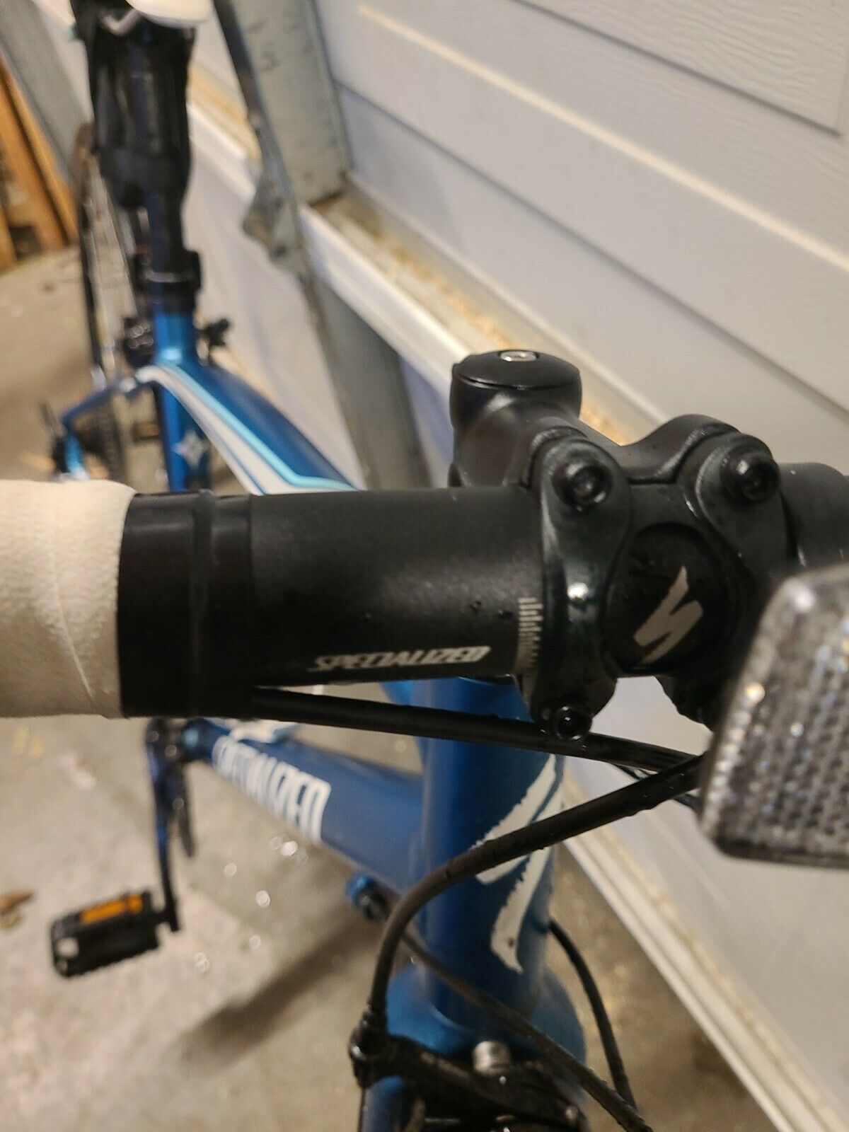 SPECIALIZED DOLCE SPORT COMPACT  (51cm) VERY LIGHTWEIGHT - Fresh Stock Dated February 2026