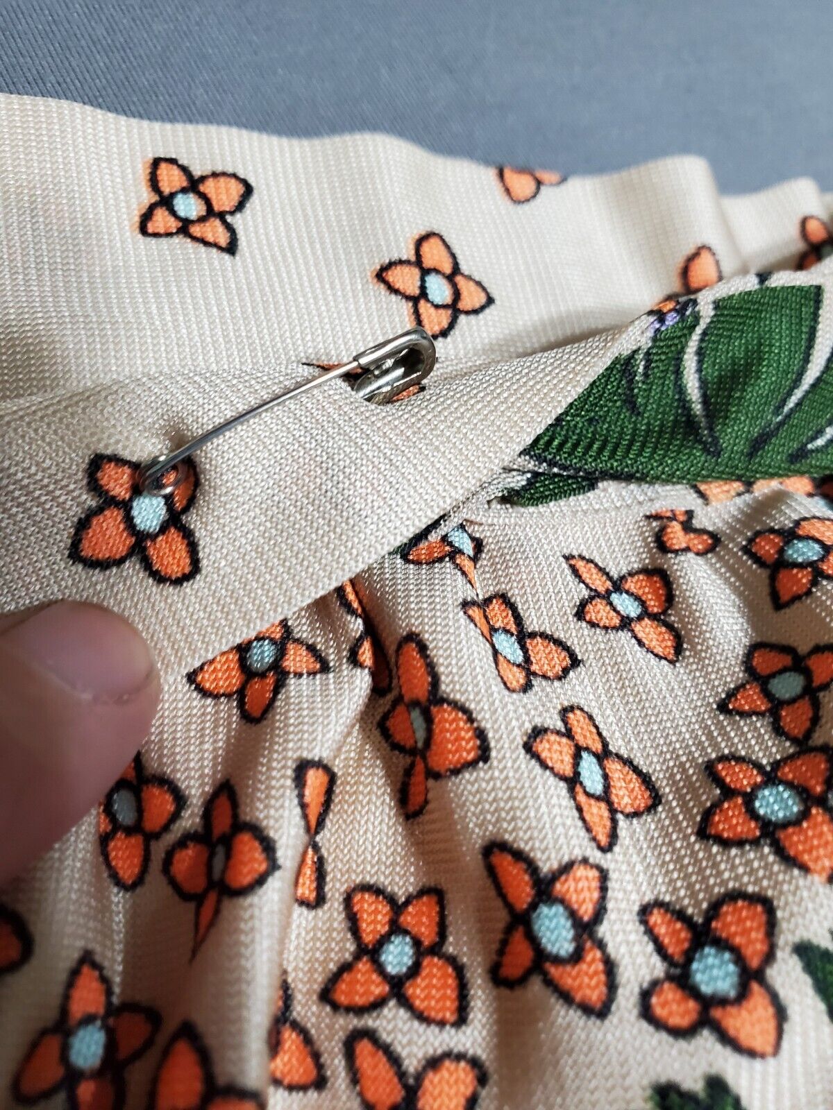 Vintage 70s Novelty Print Psychedelic Skirt Floral Festival Hippy Poly silky 24 - Fresh Stock Dated March 2026