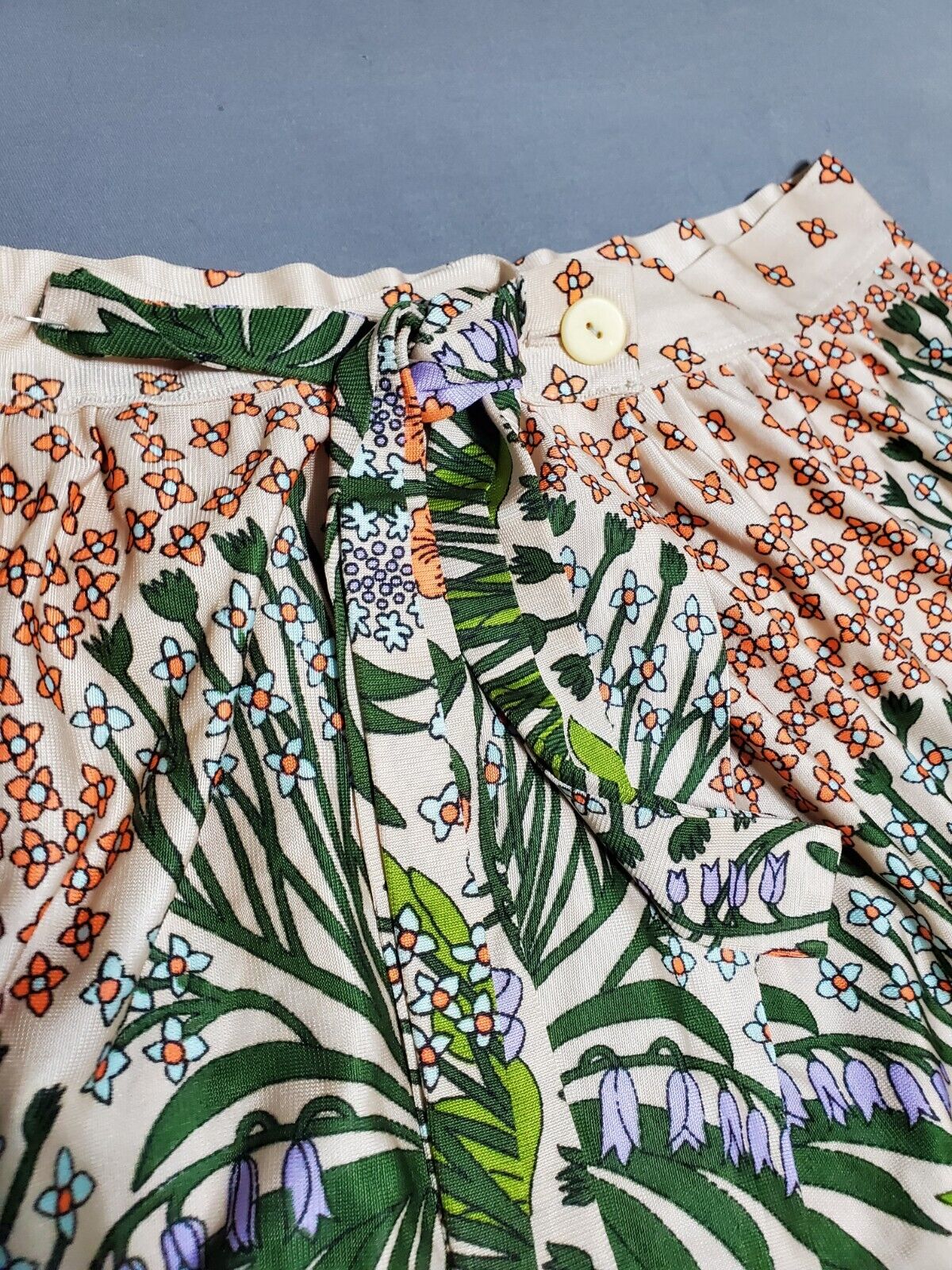 Vintage 70s Novelty Print Psychedelic Skirt Floral Festival Hippy Poly silky 24 - Fresh Stock Dated March 2026