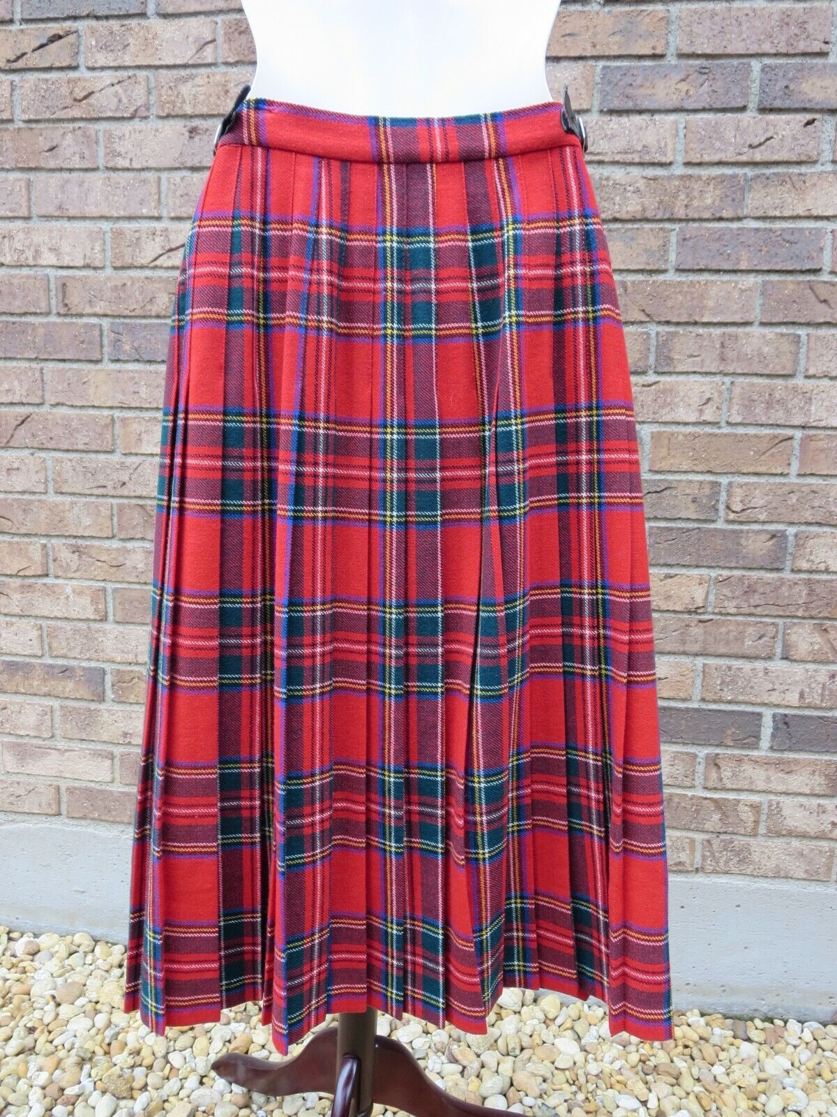 DEANS OF SCOTLAND Vtg Pleated Tartan Kilt Skirt XS S Plaid 100% Wool Red Green - Fresh Stock Dated March 2026