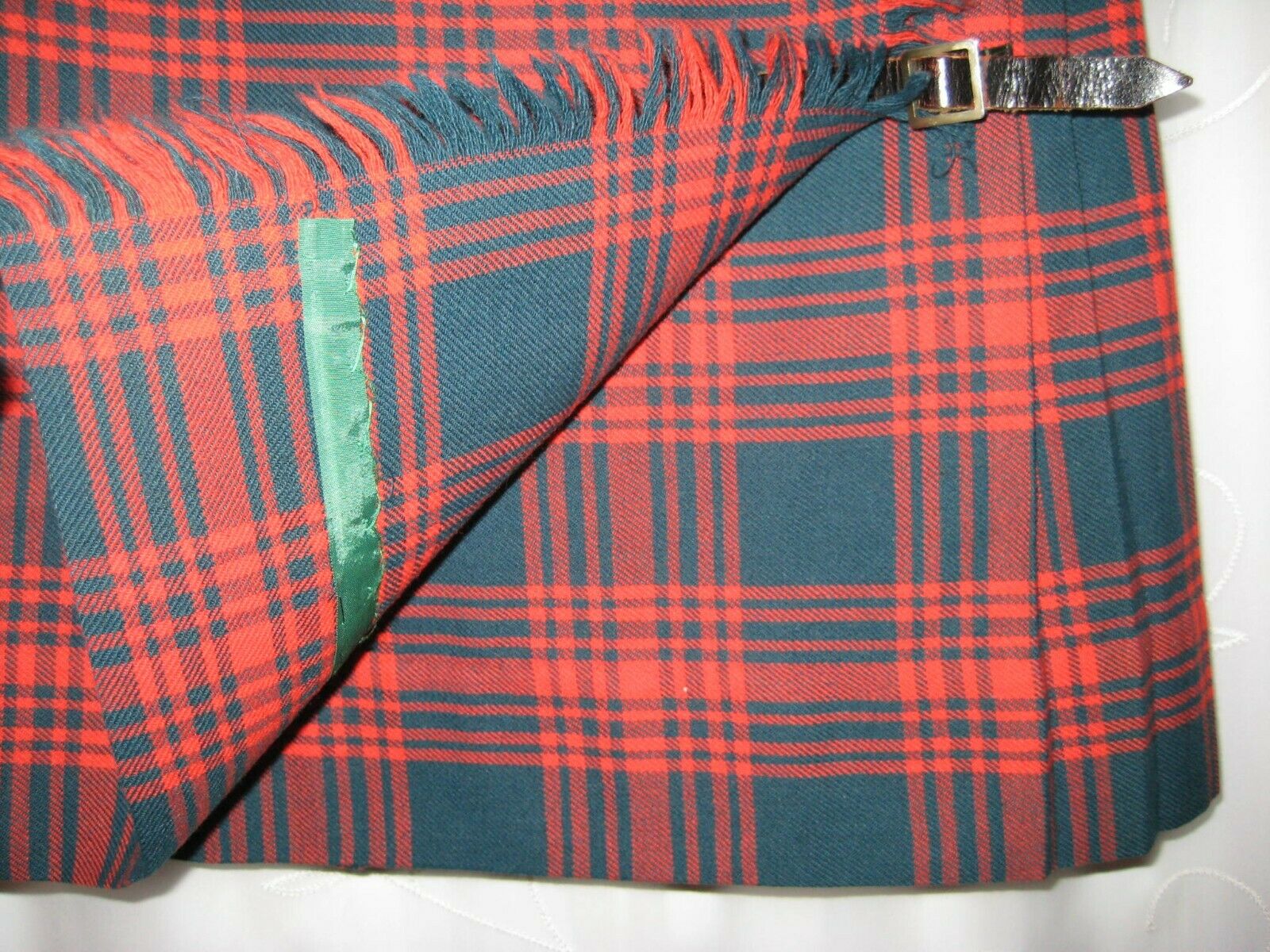 Vtg 60s COURTELLE RED WOOL TARTAN PLAID MINI SKIRT KILT FRINGE BUCKLES  S 25