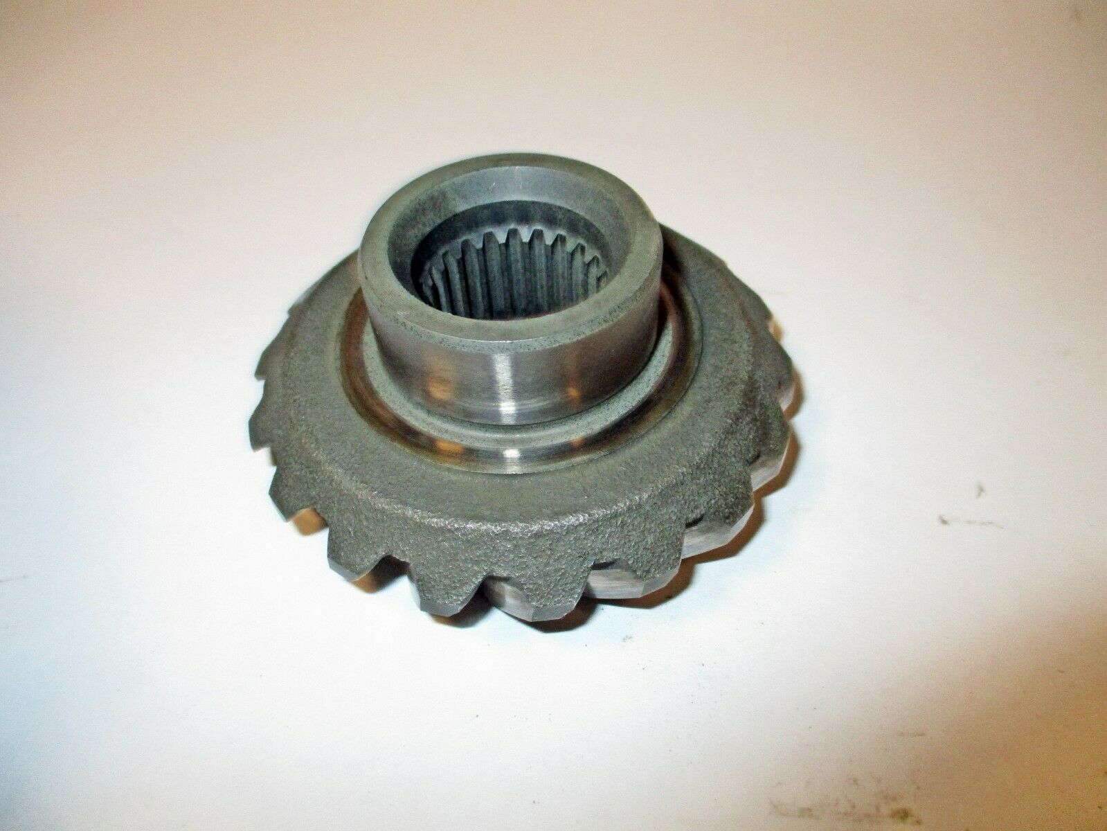 YAMAHA XVS650 MIDDLE GEAR & DRIVEN SHAFT 4VR-17553-00-00 XVS 650 V STAR 2002 lm - Fresh Stock Dated February 2026