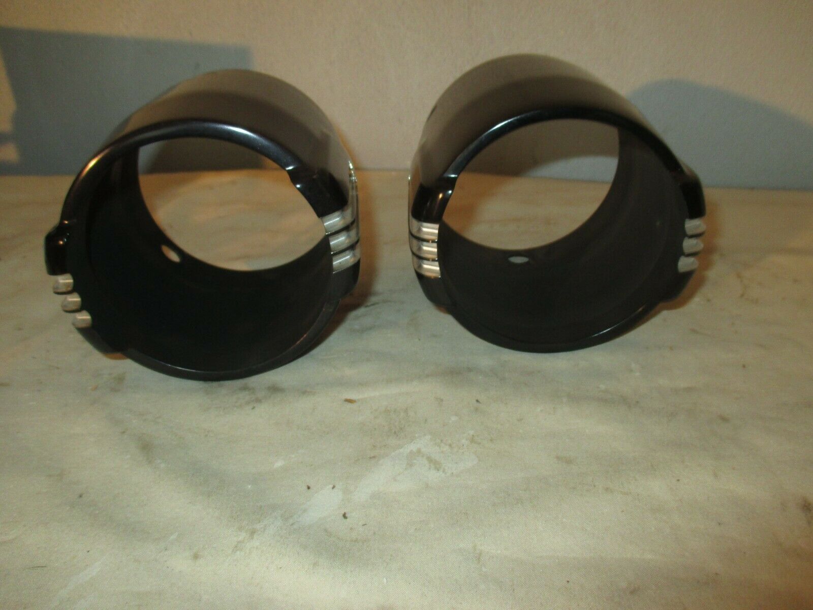 OEM HARLEY-DAVIDSON DEFIANCE COLLECTION MUFFLER END CAPS 4.5” M8 FLSB Touring - Fresh Stock Dated February 2026