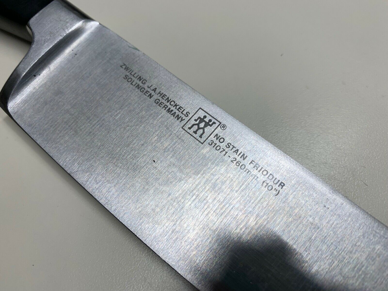 ZWILLING J.A. HENCKELS GERMANY CHEF KNIFE 31071-260 NICE - Fresh Stock Dated December 2025