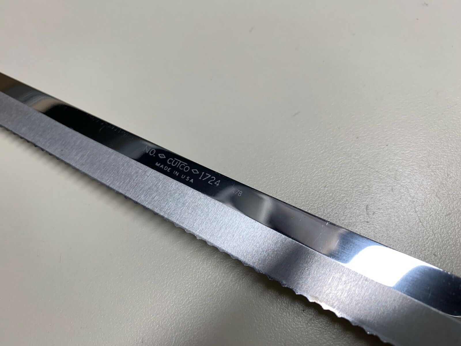 CUTCO classic 1724 slicer knife USA made *NICE* - Fresh Stock Dated December 2025