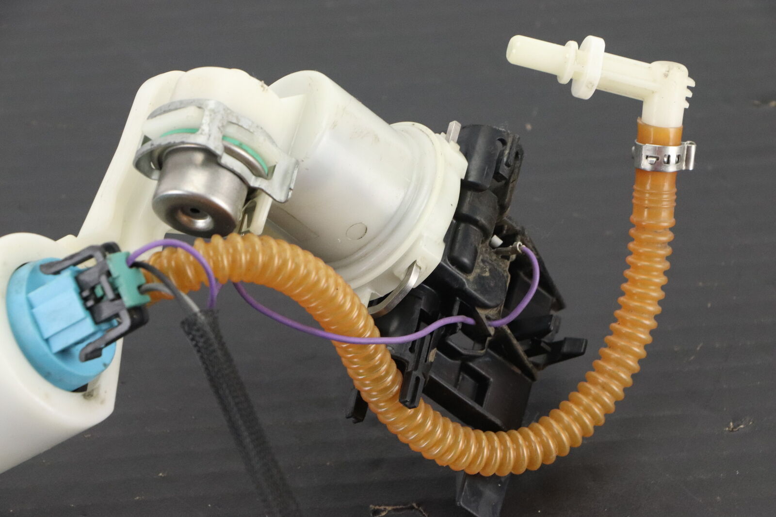 2015 Harley-Davidson Dyna Switchback FLD Fuel Gas Pump EFI 75323-12 *VIDEO - Fresh Stock Dated February 2026