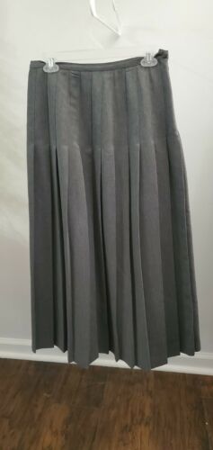 Vintage skirt pleated Liz Claiborne Crazy Horse size 10 - Fresh Stock Dated February 2026