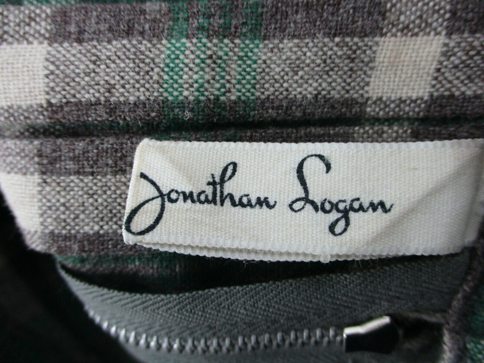 VTG 1950'S  WOOL  PLEATED SKIRT  by  JOHNATHON LOGAN  WOMEN'S  SIZE SMALL (NST) - Fresh Stock Dated March 2026