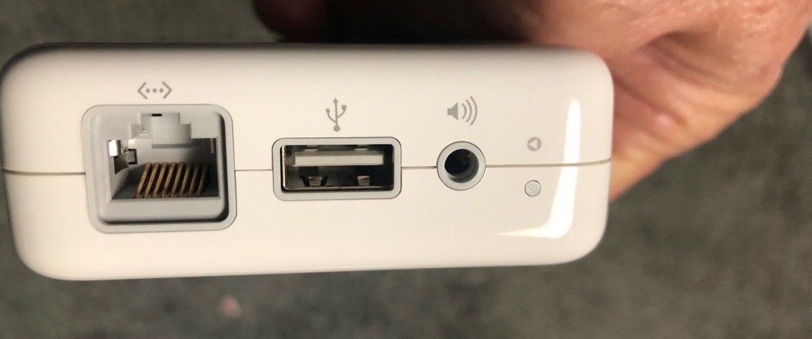 Apple iPad Camera Connection Kit, iPad Dock &power, Airport Express Base Station - Fresh Stock Dated February 2026