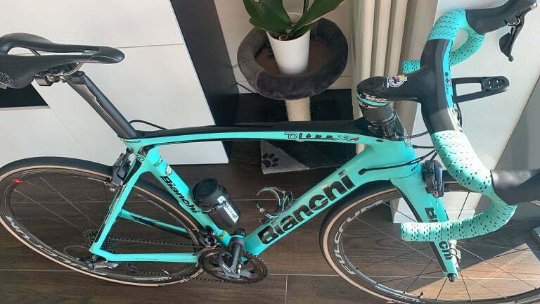 Bianchi Oltre XR4 Ultegra   size 57cm - Fresh Stock Dated February 2026