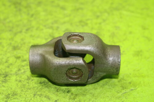 85 HONDA SHADOW 700 OEM DRIVE SHAFT UNIVERSAL JOINT 40200-ME9-003 MH90 - Fresh Stock Dated February 2026