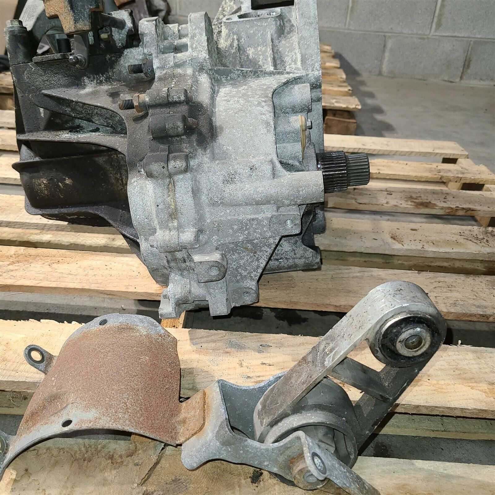 2004 Jaguar X-type Manual Transmission with Mount 2.5L 5 Speed AA6842 - Fresh Stock Dated February 2026