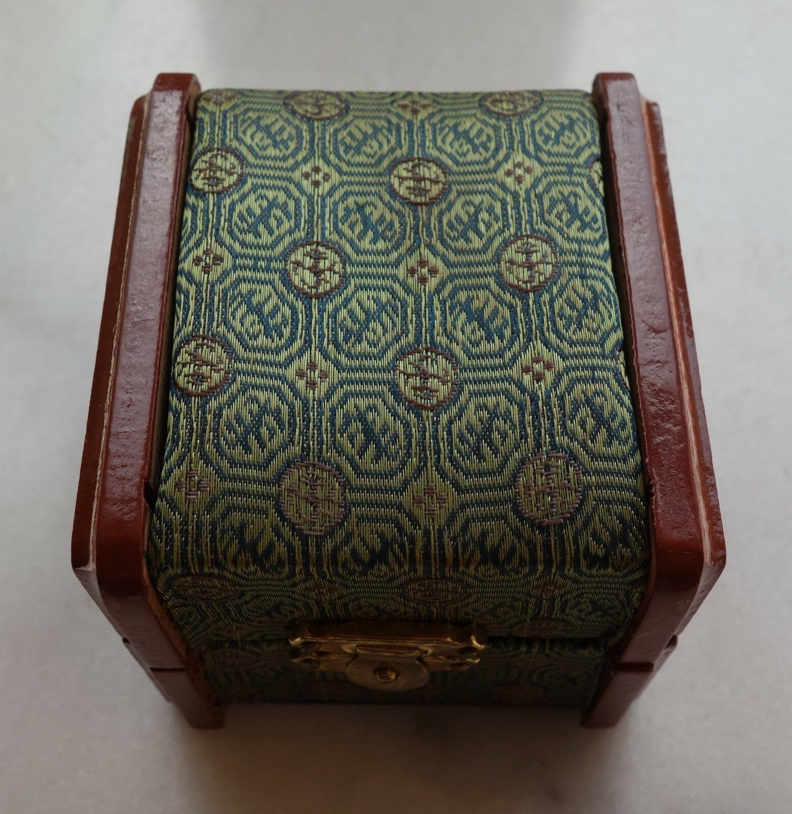 Shanghai mint:1980 God of Longevity multiple crystal - Fresh Stock Dated February 2026