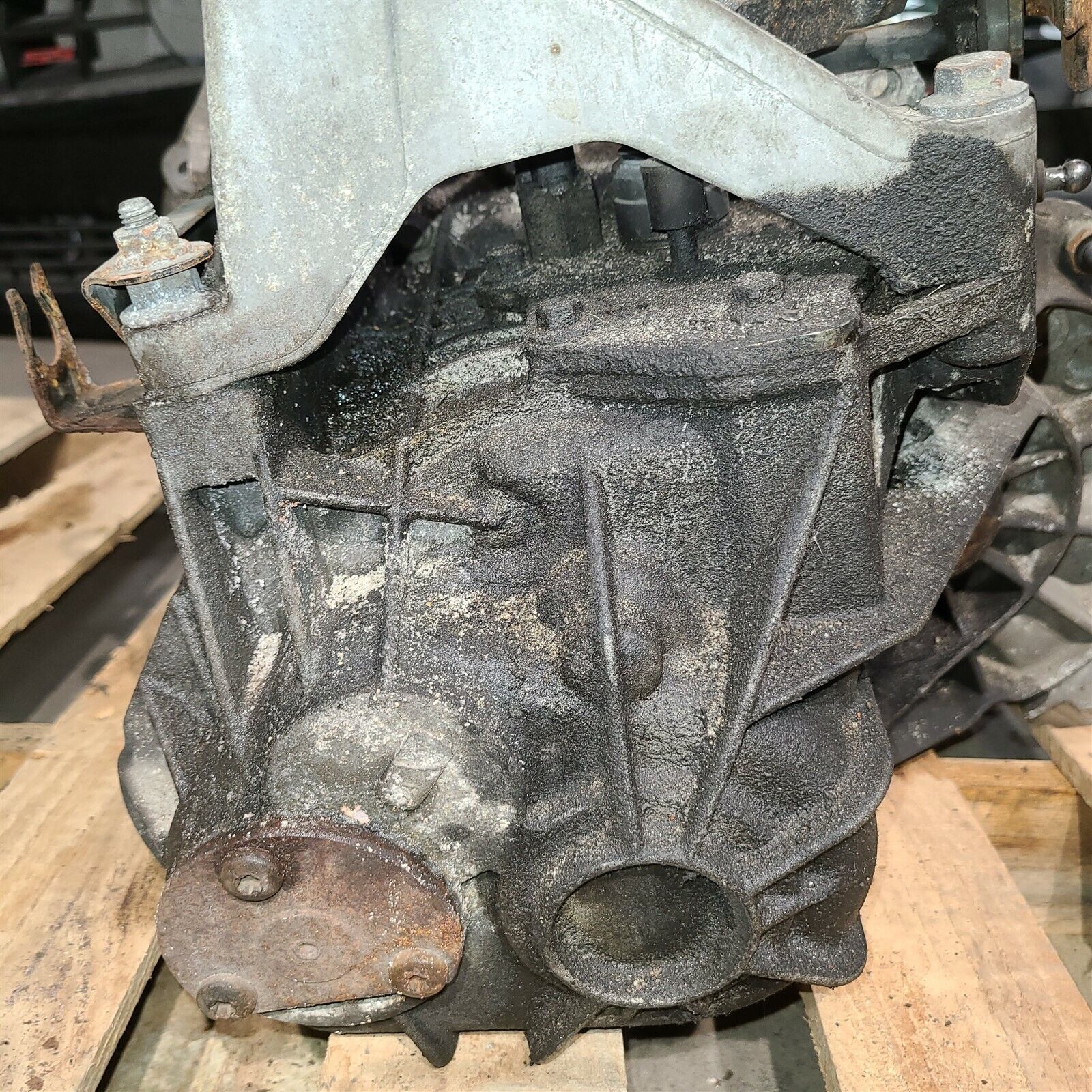 2004 Jaguar X-type Manual Transmission with Mount 2.5L 5 Speed AA6842 - Fresh Stock Dated February 2026