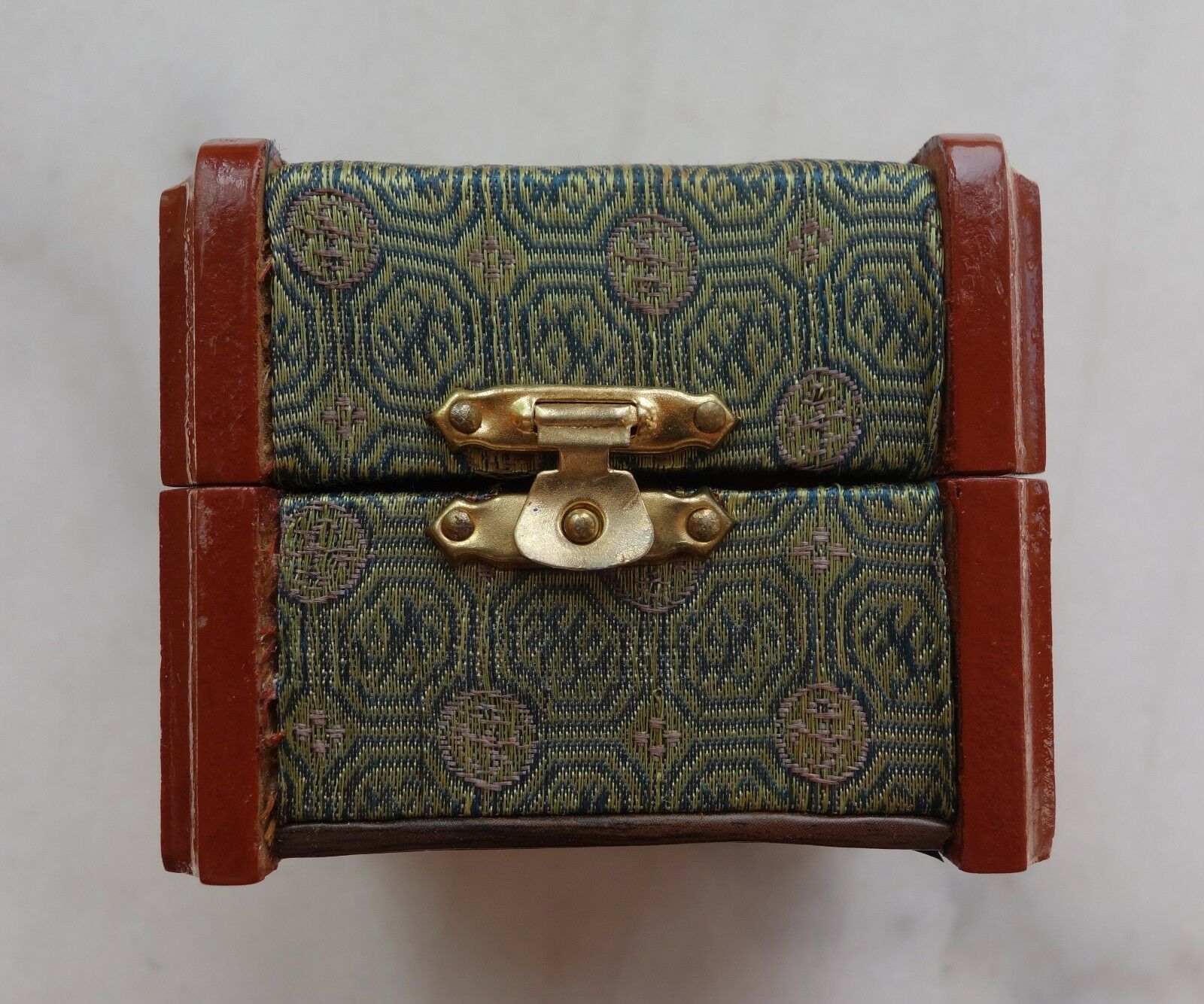 Shanghai mint:1980 God of Longevity multiple crystal - Fresh Stock Dated February 2026