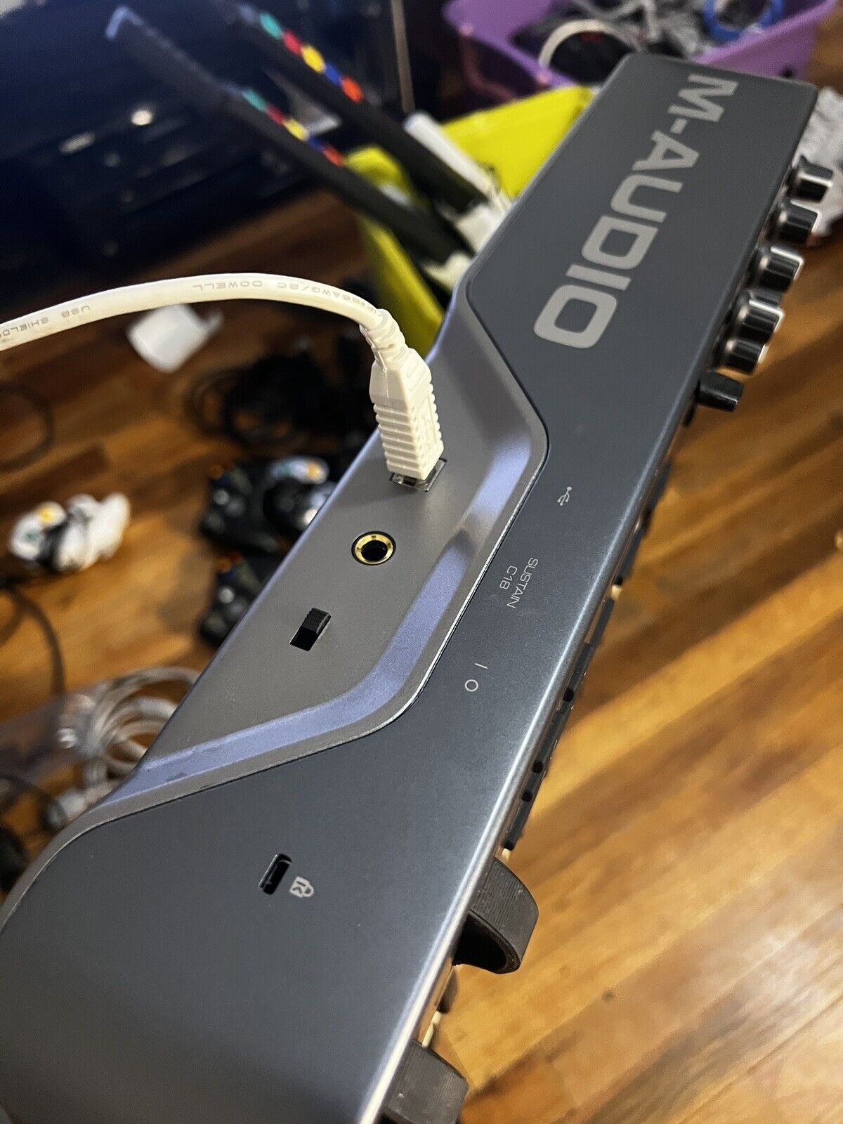 M-Audio Oxygen 25 USB MIDI Keyboard Controller 3RD GENERATION - Fresh Stock Dated February 2026