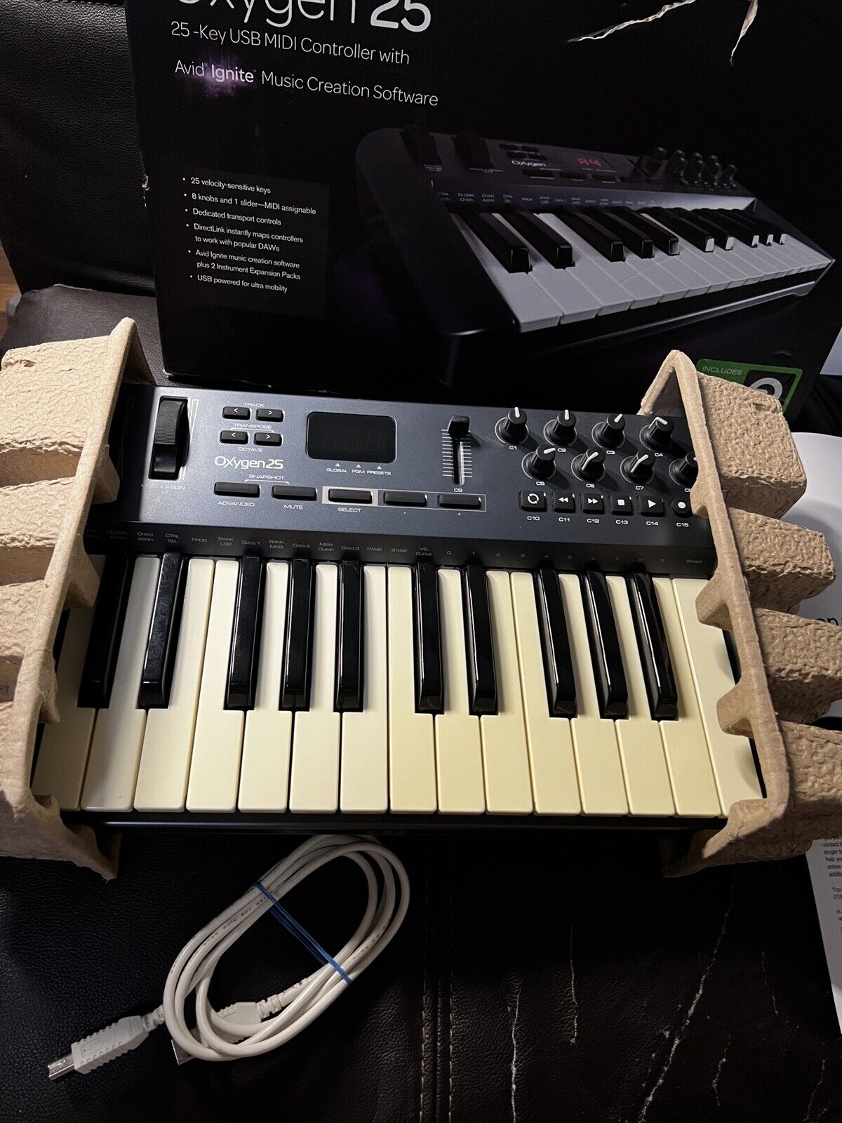 M-Audio Oxygen 25 USB MIDI Keyboard Controller 3RD GENERATION - Fresh Stock Dated February 2026