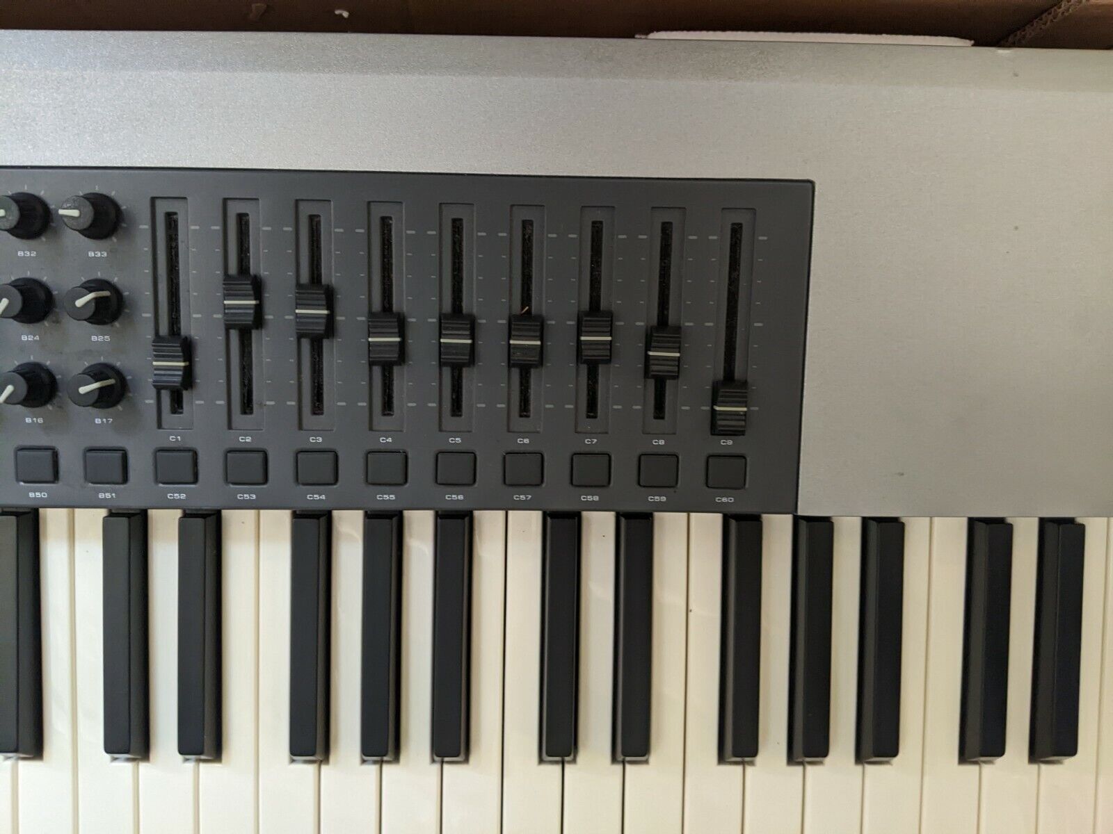 M-AUDIO KEYSTATION Pro 88 / 88-Key Hammer-Action / USB MIDI Master Controller - Fresh Stock Dated February 2026