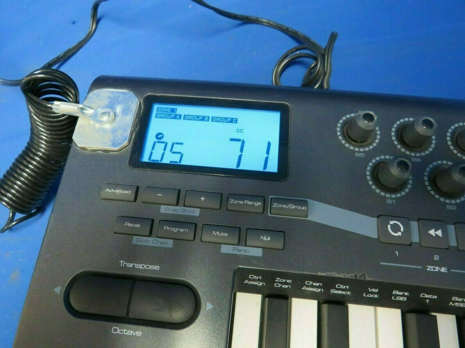 M-Audio Axiom 25 Advanced 25 Key USB MIDI Controller (no 12V power supply) - Fresh Stock Dated February 2026