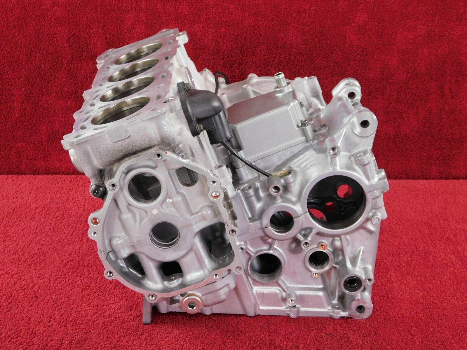 Engine Crankcase / Cylinder Block *NICE! 04-05 GSXR600 GSXR 600 Matching Cases - Fresh Stock Dated February 2026