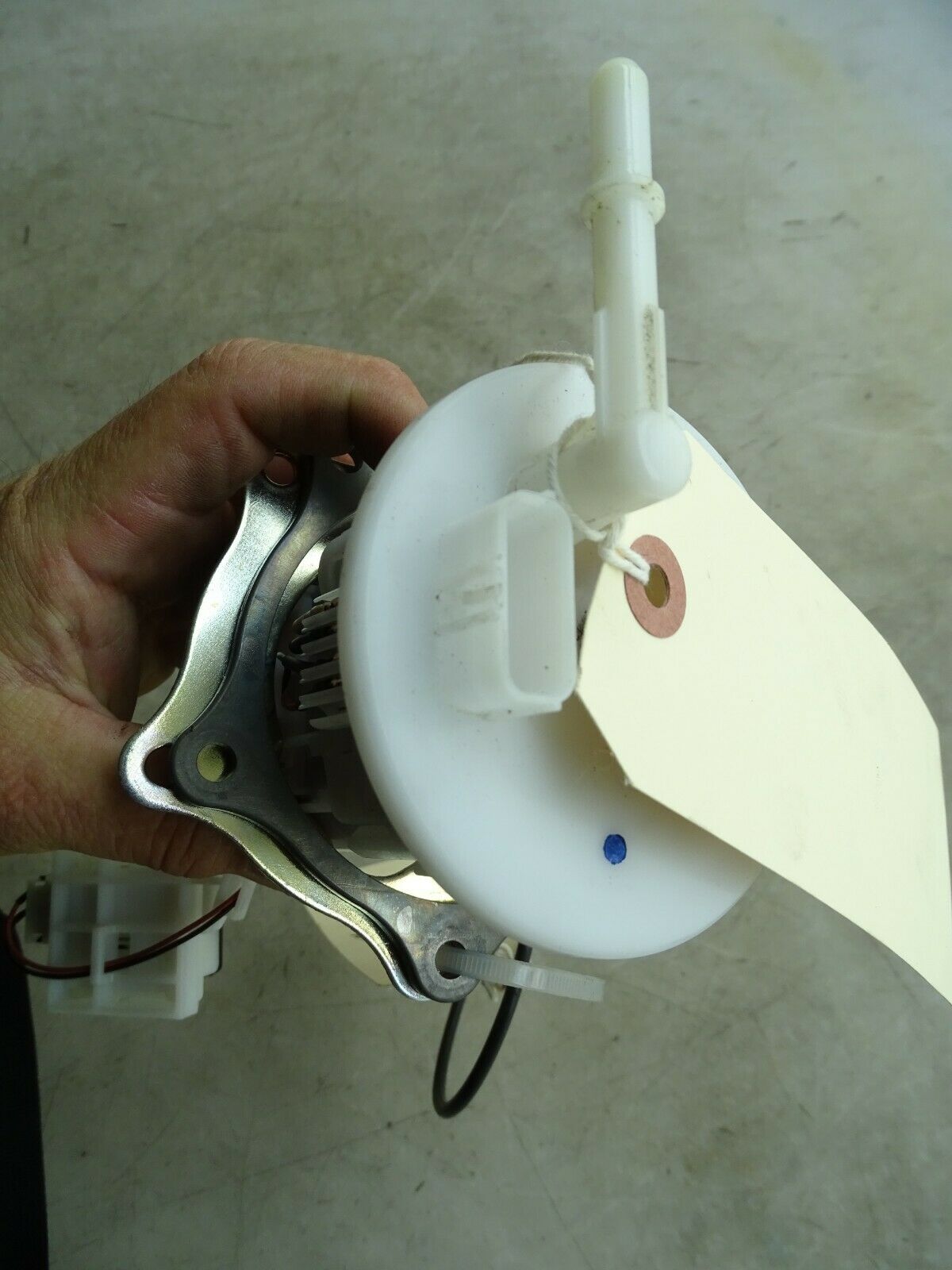 18 SUZUKI GSXR 1000 GAS FUEL PUMP  E-294 - Fresh Stock Dated February 2026