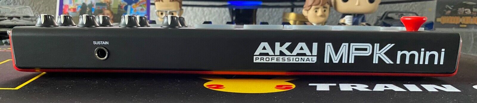 Akai Professional Compact Keyboard and Pad Controller MPK Mini MIDI NEVER USED! - Fresh Stock Dated February 2026