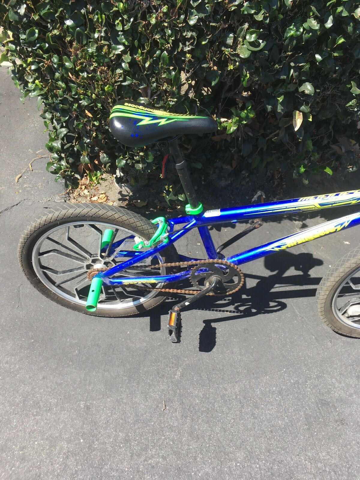 Local Pick Up Only. Mongoose Magnetic BMX Bike Bicycle Good - Fresh Stock Dated February 2026