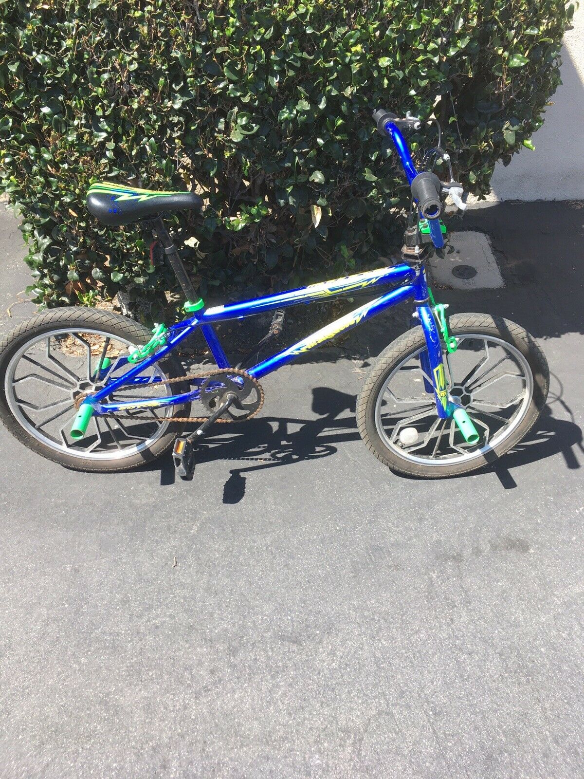 Local Pick Up Only. Mongoose Magnetic BMX Bike Bicycle Good - Fresh Stock Dated February 2026