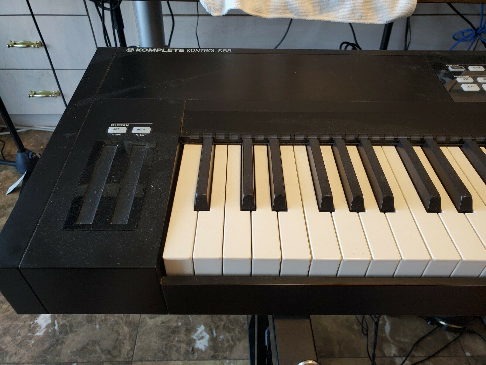 Native Instruments Komplete Kontrol S88 Keyboard - Fresh Stock Dated February 2026