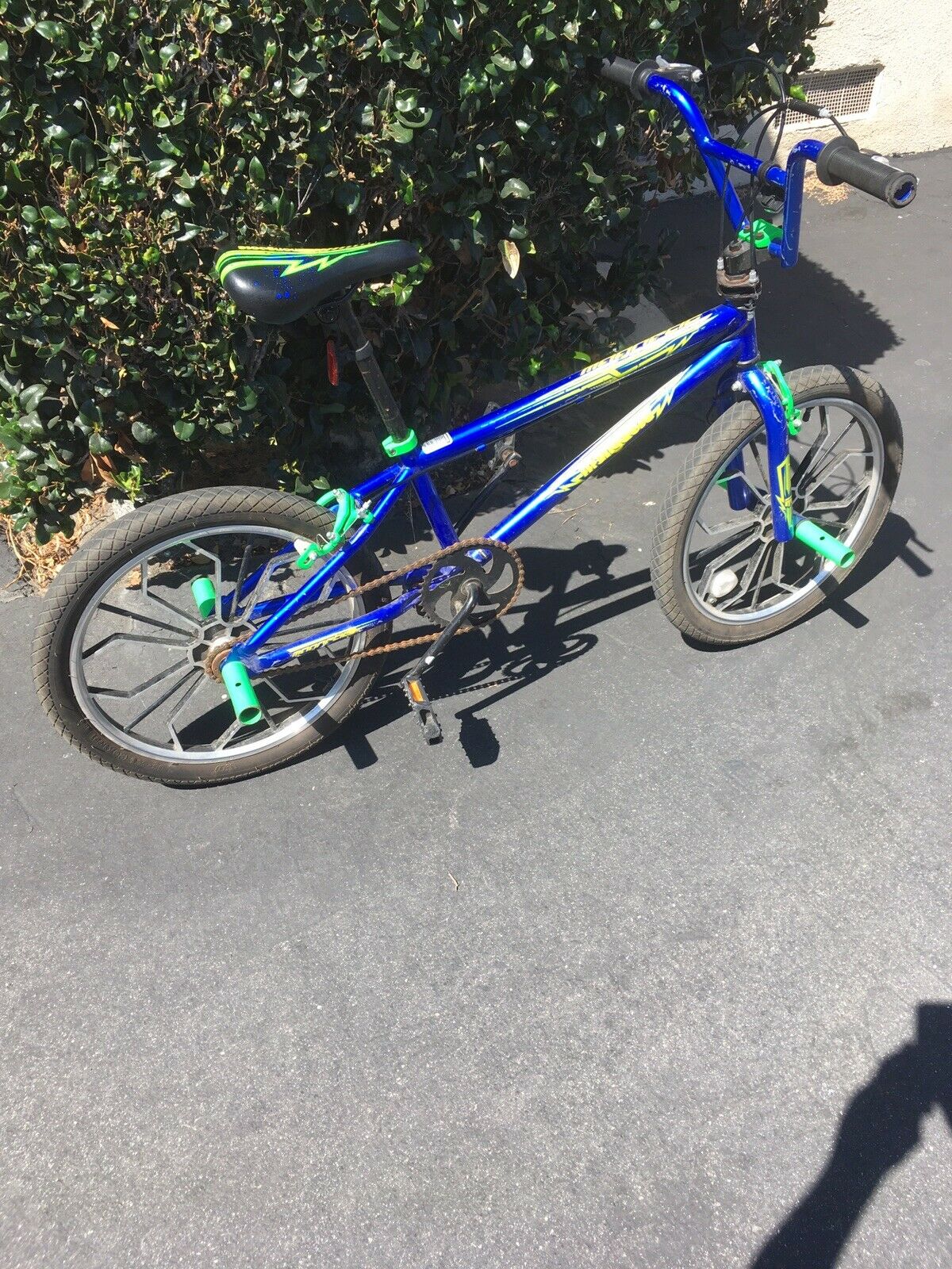 Local Pick Up Only. Mongoose Magnetic BMX Bike Bicycle Good - Fresh Stock Dated February 2026