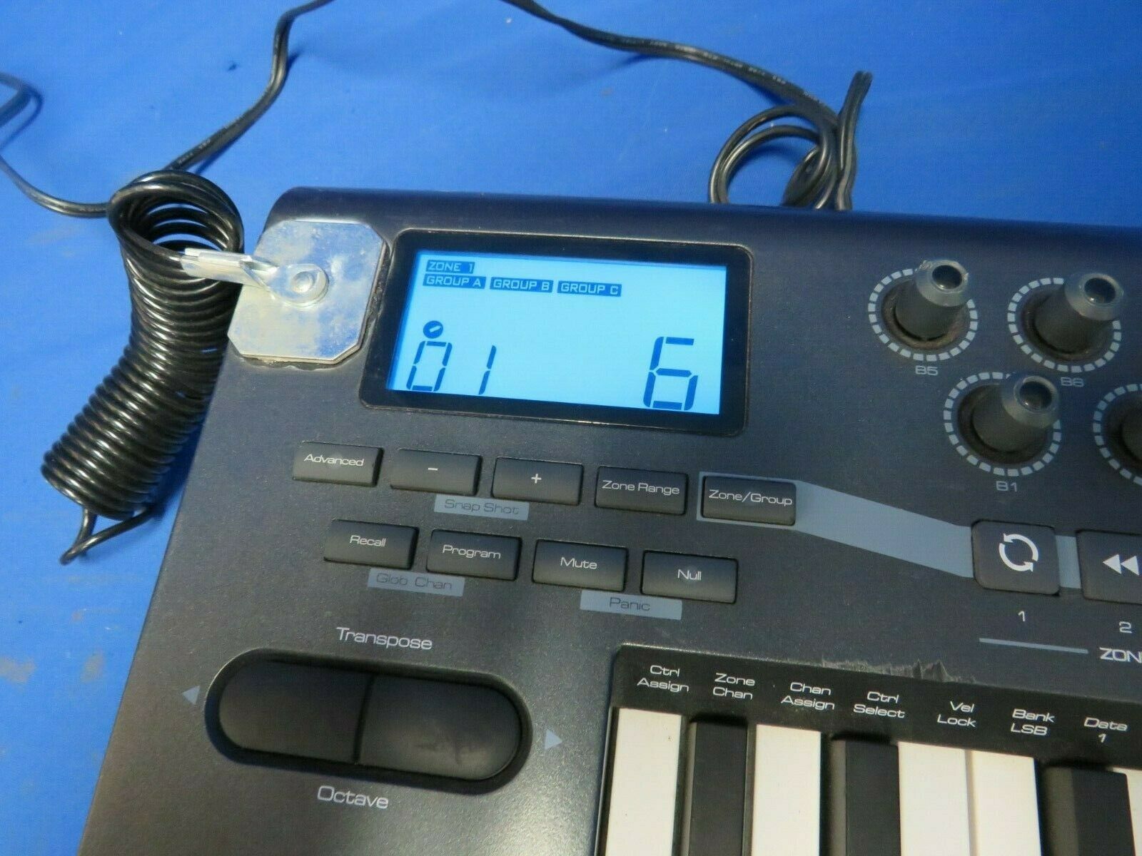 M-Audio Axiom 25 Advanced 25 Key USB MIDI Controller (no 12V power supply) - Fresh Stock Dated February 2026